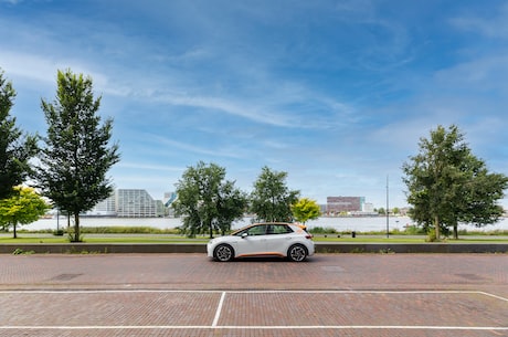 德国1-2月纯电动汽车销量排行：特斯拉超奔驰