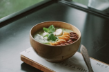 【美食分享】营养美味胡萝卜玉米排骨汤