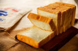 家庭做法：轻松学习制作鲜味面包