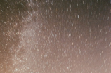 天琴座流星雨(明晚天琴座流星雨小高峰，能见度高达5颗/小时！)